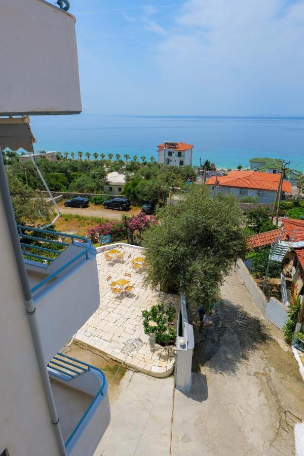 White Hotel Борш Екстериор снимка