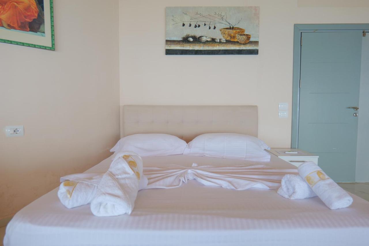 White Hotel Борш Екстериор снимка