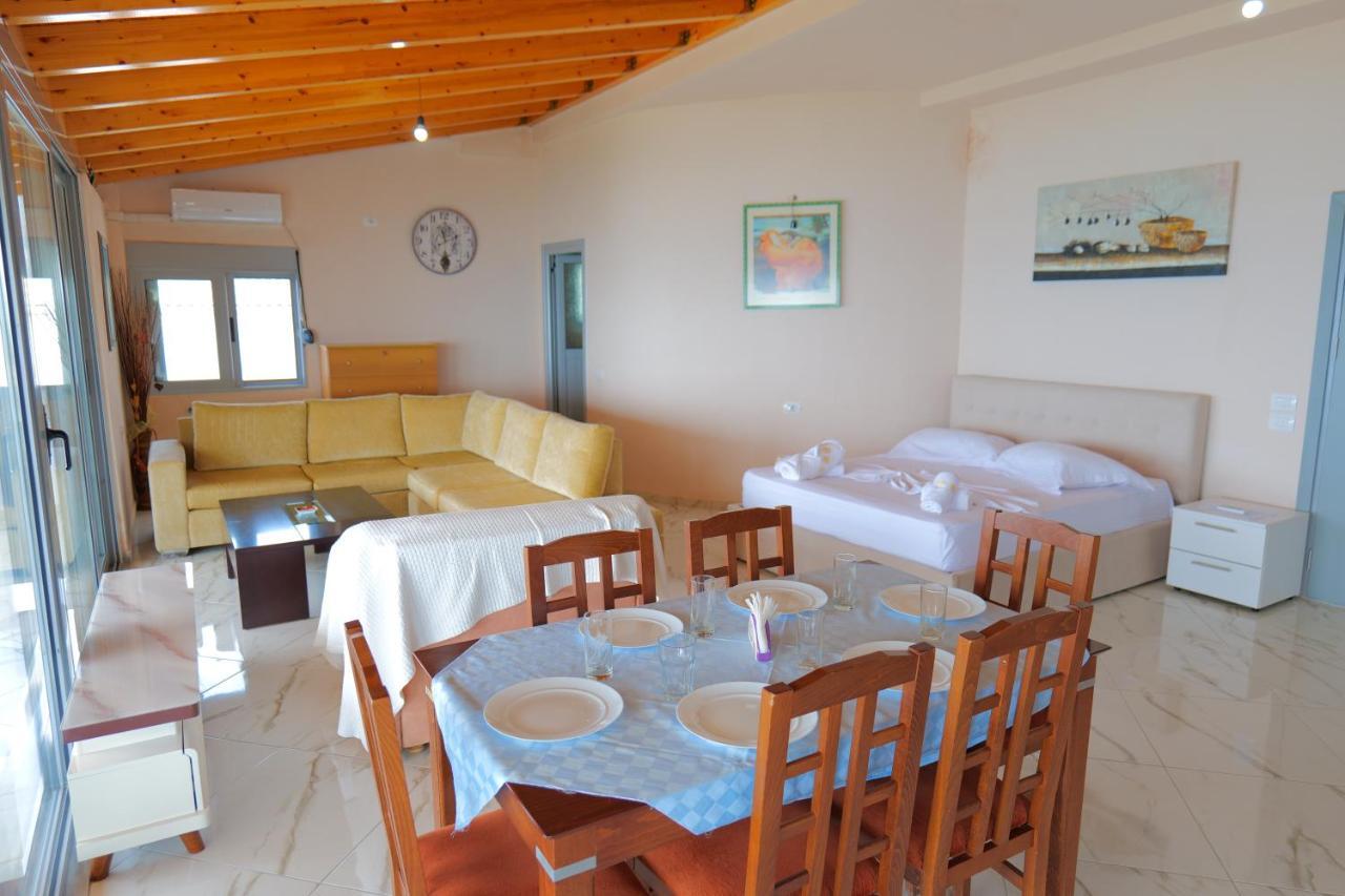 White Hotel Борш Екстериор снимка