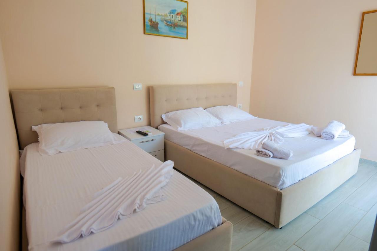 White Hotel Борш Екстериор снимка