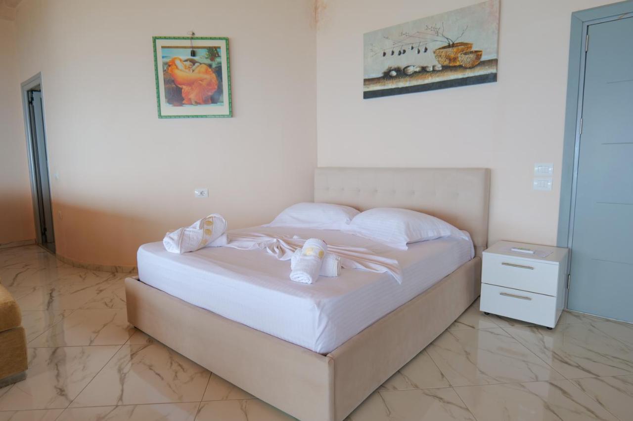 White Hotel Борш Екстериор снимка