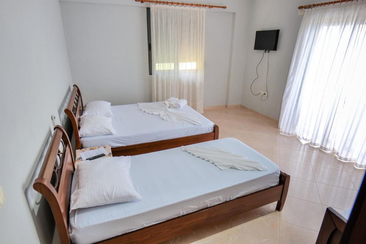 White Hotel Борш Екстериор снимка